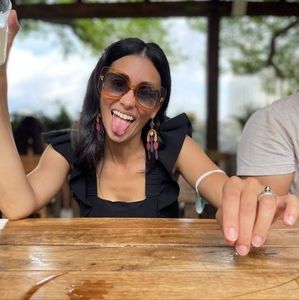 Meet your Posher, Angela